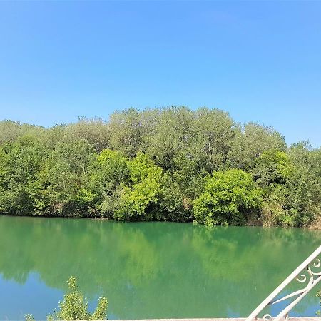 Gite Face A La Riviere -Proche Du Pont Du Gard- Montfrin Exterior photo